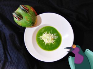 Recette de soupe froide aux poireaux, courgettes, yaourt de brebis & cannelle