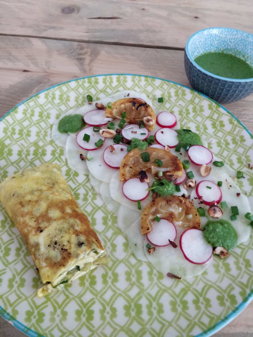 Omelette roulée à l’aillet