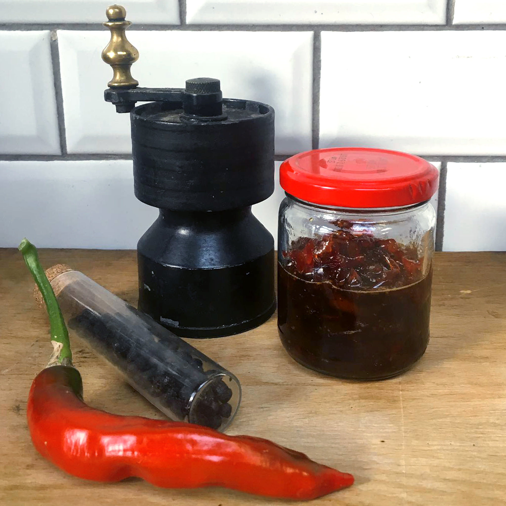 Confiture de piment rouge, poivron et poivre noir