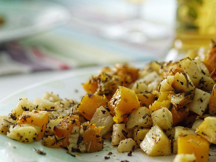 Méli-mélo de betteraves, rutabagas et pommes de terre et d’arbre